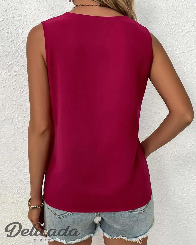 Blusa Feminina Bordada Com Decote em V